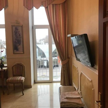 Beautiful Apartment In The Center Of 文尼察 外观 照片