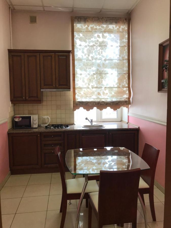 Beautiful Apartment In The Center Of 文尼察 外观 照片